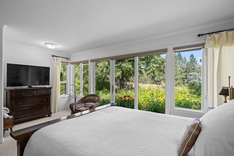 Luxury estate at 3889 Gallaghers Grange, Kelowna, BC — photo 12