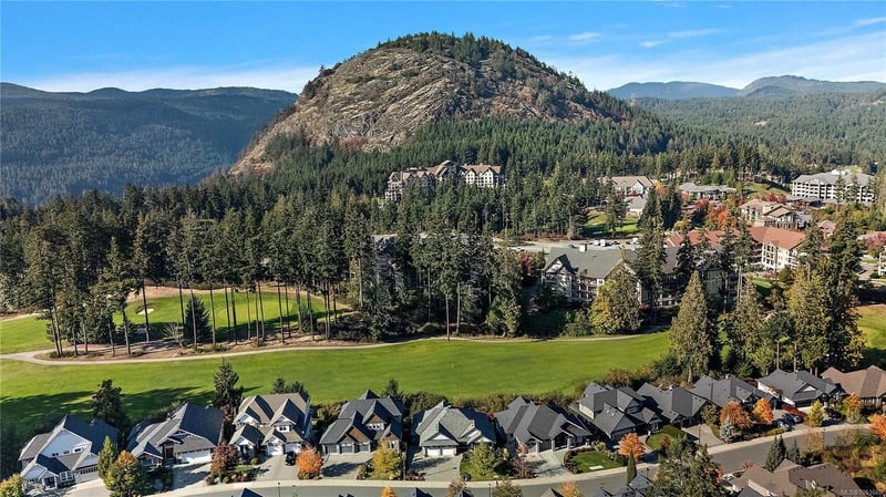 Luxury estate at 2152 Champions Way, Langford, BC — photo 3