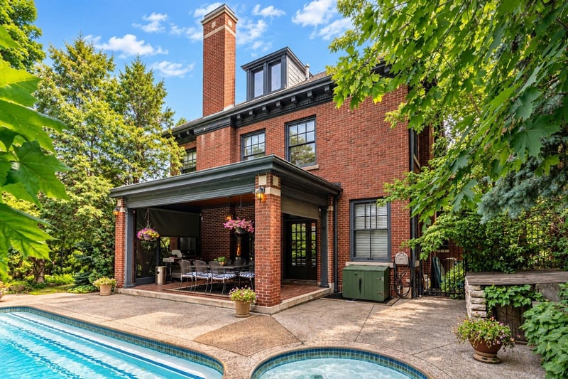 Luxury estate at 5 Undercliffe Avenue, Hamilton, ON — photo 3