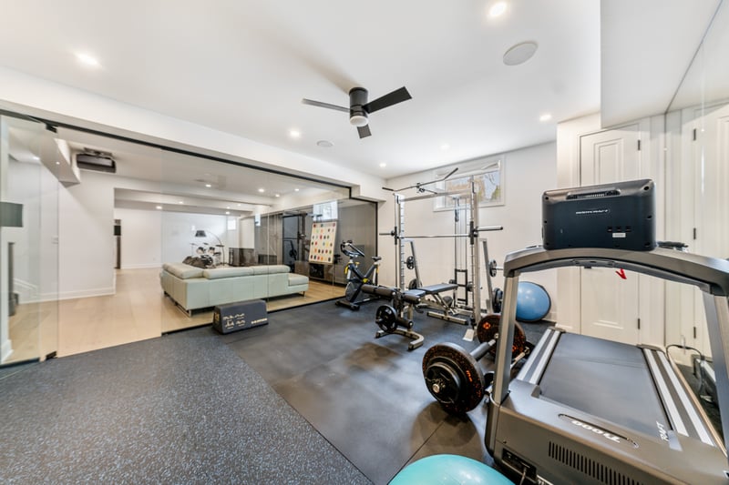 Luxury estate at 2265 Lakeshore Road #3, Burlington, ON — photo 35