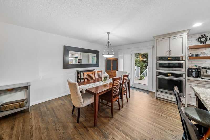 Luxury estate at 5011 Viceroy Drive Northwest, Calgary, AB — photo 5