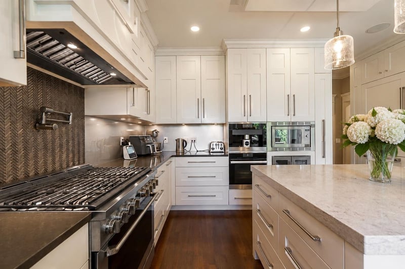 Luxury estate at 13761 22A Avenue, Surrey, BC — photo 8