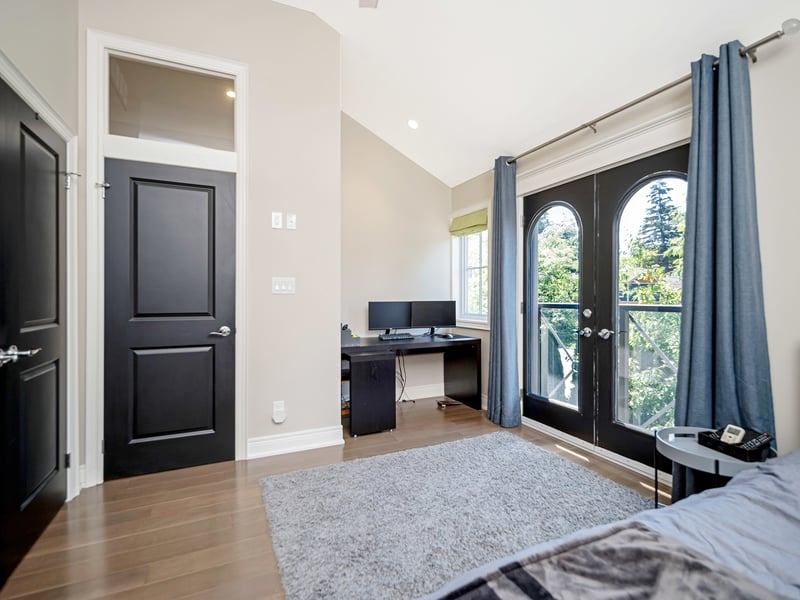 Luxury estate at 19 Lake Street unit 18, Grimsby, ON — photo 26
