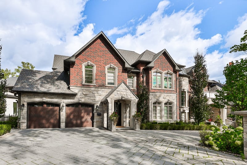 Luxury estate at 1459 Stavebank Road, Mississauga, ON — photo 2