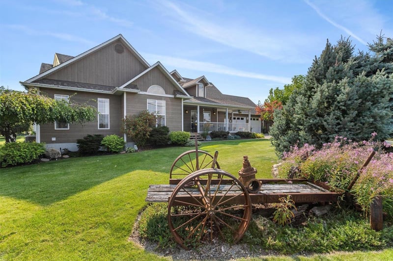 Luxury estate at 1429 Teasdale Road, Kelowna, BC — photo 4