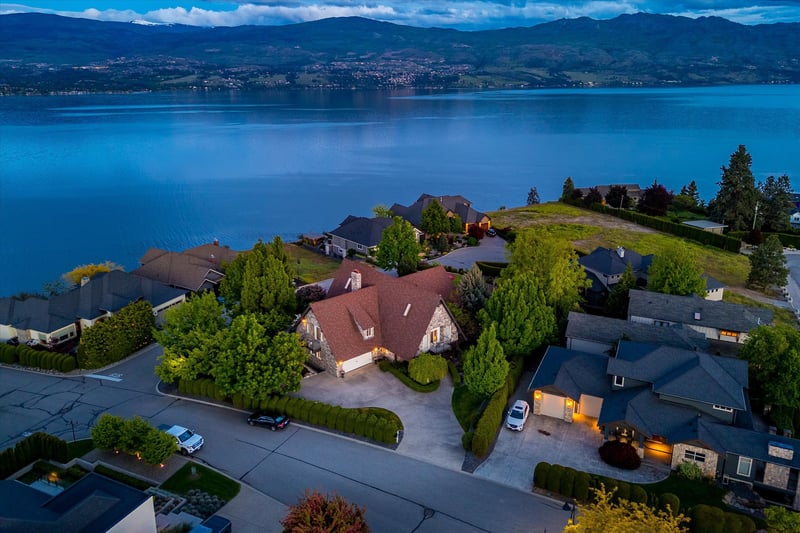 Luxury estate at 3105 Thacker Drive, West Kelowna, BC — photo 2