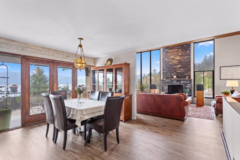 Luxury estate at 115 Isleview Place, Lions Bay, BC — photo 6