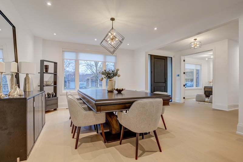 Luxury estate at 102 Cumming Court, Hamilton, ON — photo 9