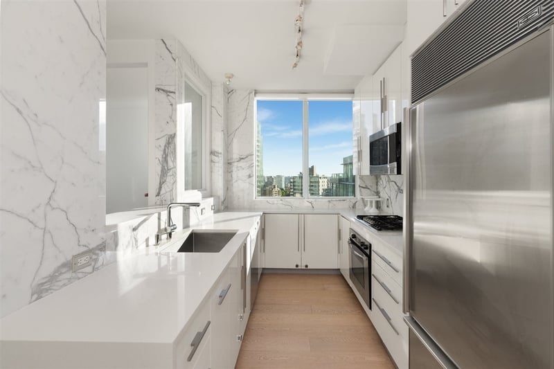 Luxury estate at 1328 West Pender Street, Vancouver, BC — photo 7