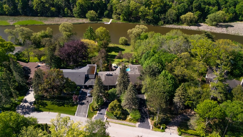 Luxury estate at 1510 Pinetree Crescent, Mississauga, ON — photo 43