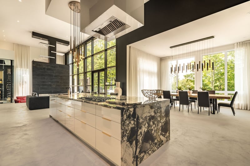Luxury estate at 757 Rue des Chardonnerets, Mont-Saint-Hilaire, QC — photo 14