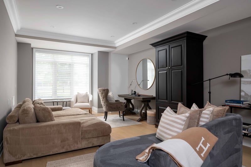 Luxury estate at 253 Hanover Street, Oakville, ON — photo 28