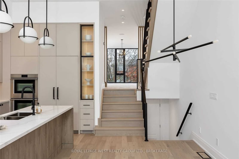 Luxury estate at 216 Delta Street, Etobicoke, ON — photo 2
