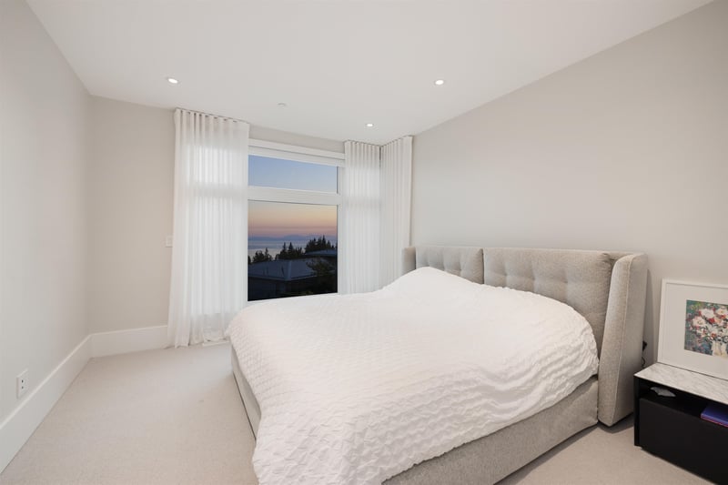 Luxury estate at 2993 Burfield Place, West Vancouver, BC — photo 3