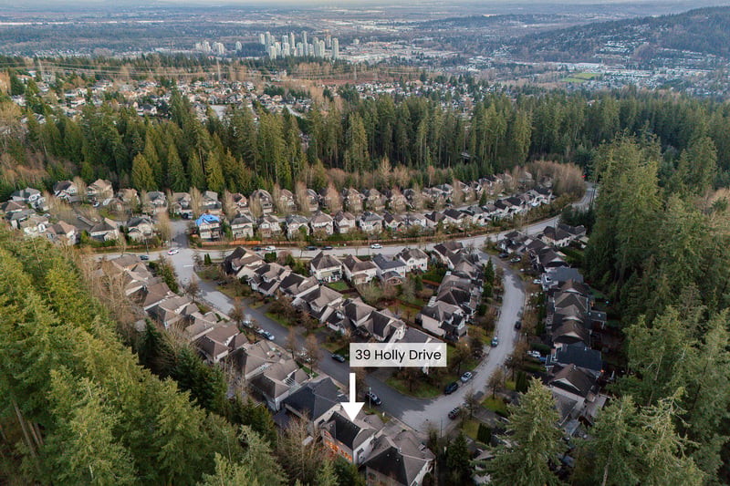 Luxury estate at 39 Holly Drive, Port Moody, BC — photo 2