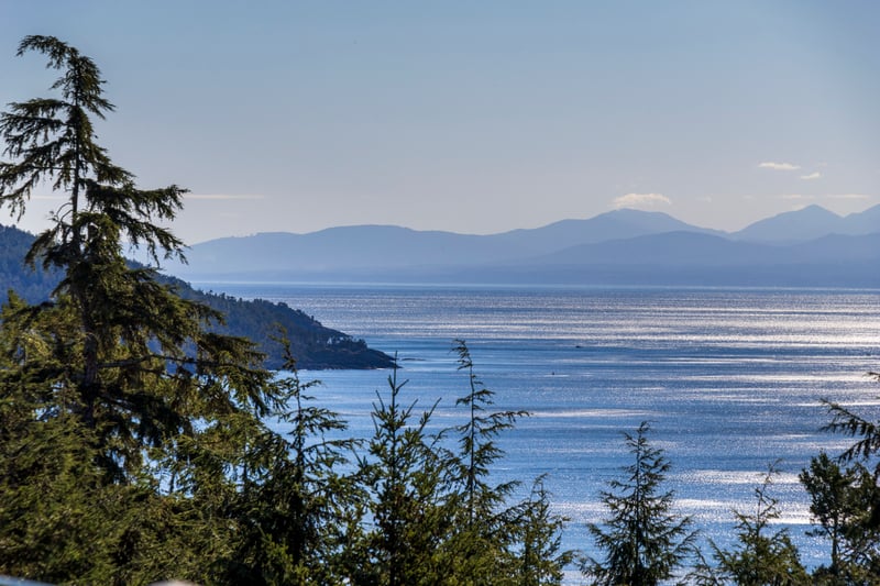 Luxury estate at 7470 Thornton Heights, Sooke, BC — photo 10