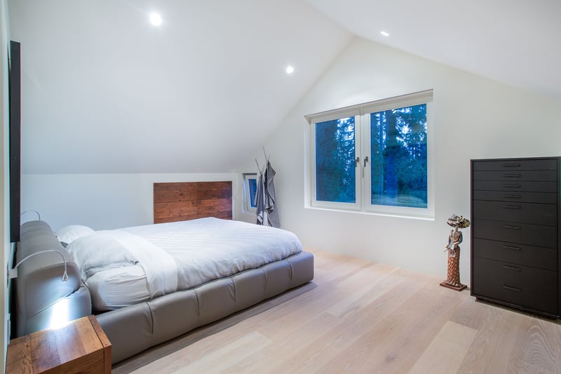 Luxury estate at 3033 Marine Drive, West Vancouver — photo 9