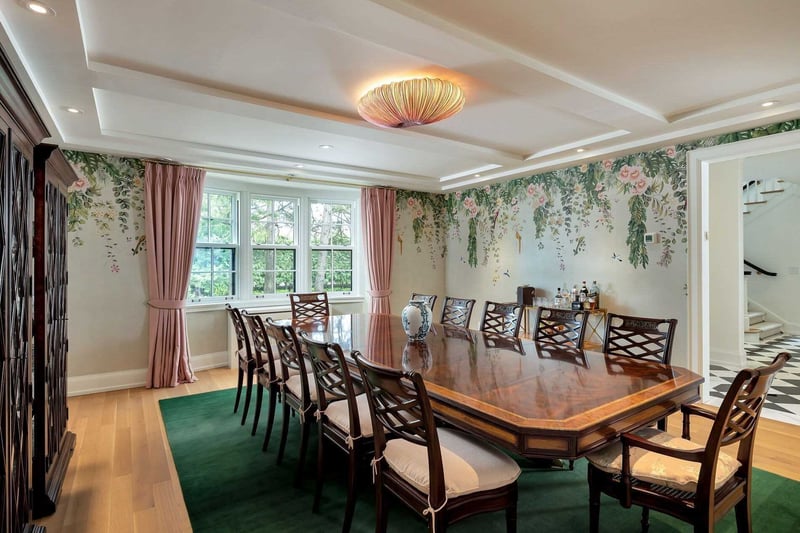 Luxury estate at 31 Sandringham Drive, Toronto — photo 6