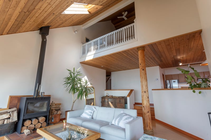 Luxury estate at 270 Mountain Drive, Lions Bay, BC — photo 6