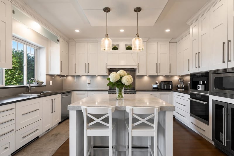 Luxury estate at 13761 22A Avenue, Surrey, BC — photo 7