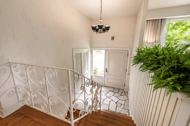 Luxury estate at 1759 Rue Southmount, St-Bruno-de-Montarville, QC — photo 3
