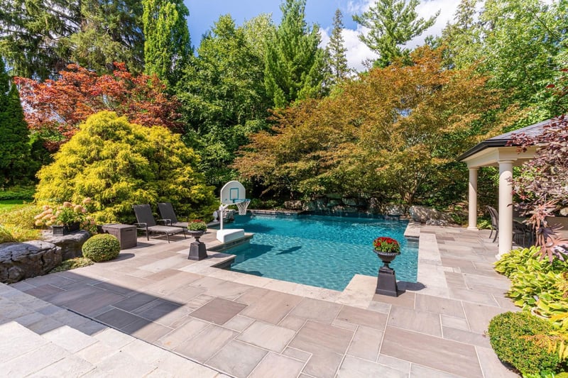 Luxury estate at 21 Harrington Place, Hamilton, ON — photo 19
