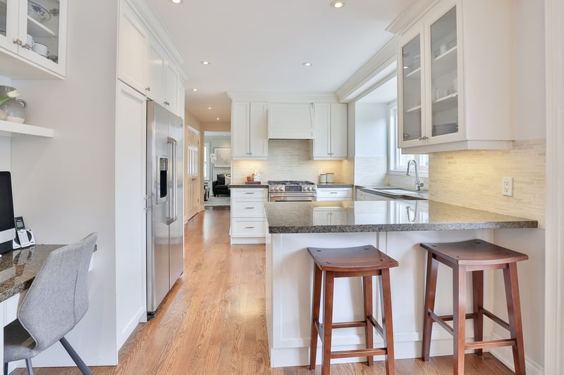 Luxury estate at 1163 Cayente Place, Mississauga, ON — photo 2