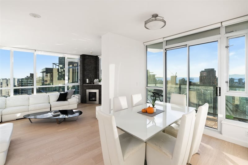 Luxury estate at 1328 West Pender Street, Vancouver, BC — photo 4