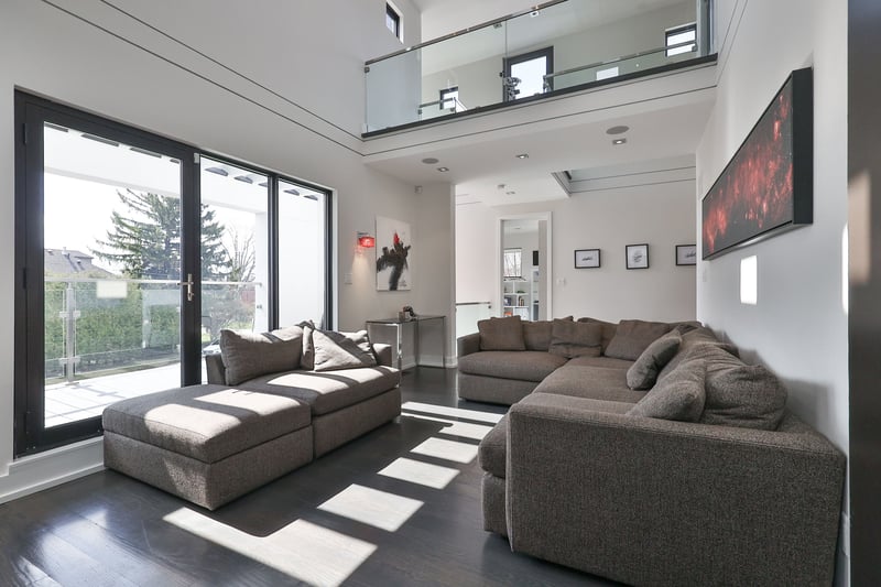 Luxury estate at 647 Montbeck Crescent, Mississauga, ON — photo 17