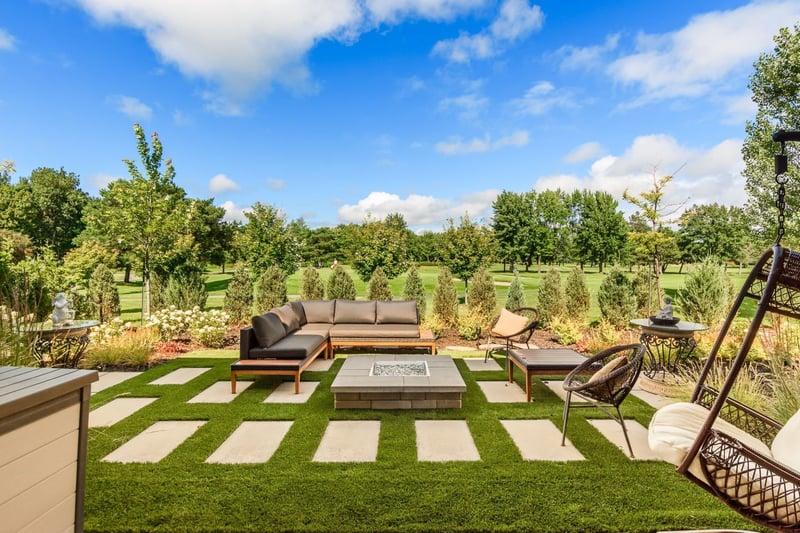 Luxury estate at 318 Rue Narbonne, Sainte-Julie, QC — photo 49