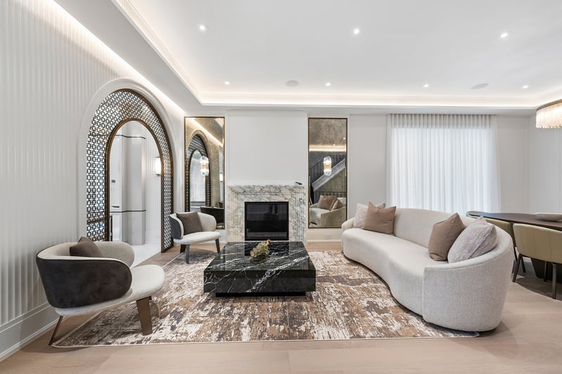 Luxury estate at 117 Yonge Boulevard, Toronto, ON — photo 5
