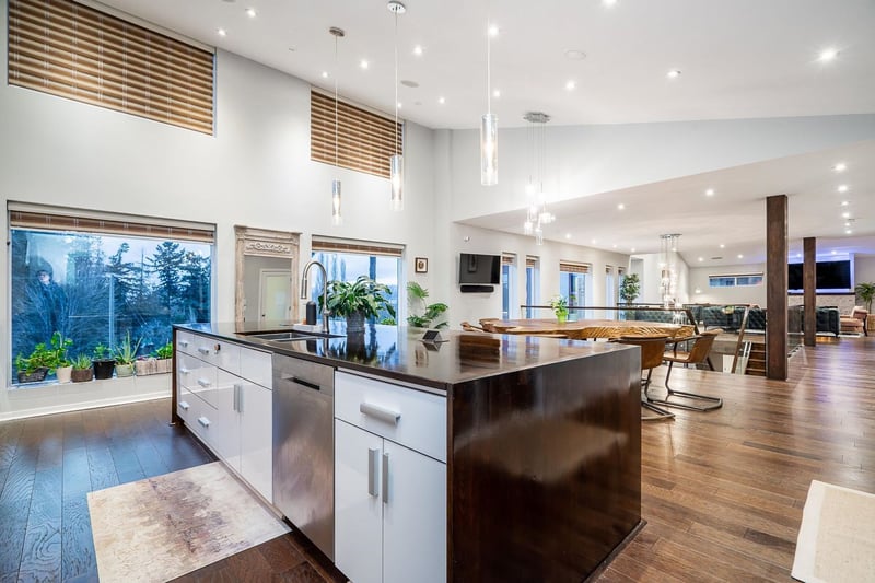 Luxury estate at 2800 Bayview Street, Surrey, BC — photo 3