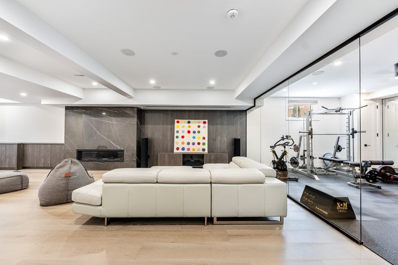 Luxury estate at 2265 Lakeshore Road #3, Burlington, ON — photo 39