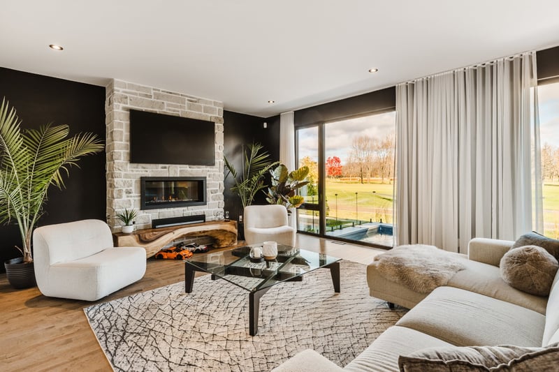 Luxury estate at 220 Rue Brunelle, Sainte-Julie, QC — photo 4