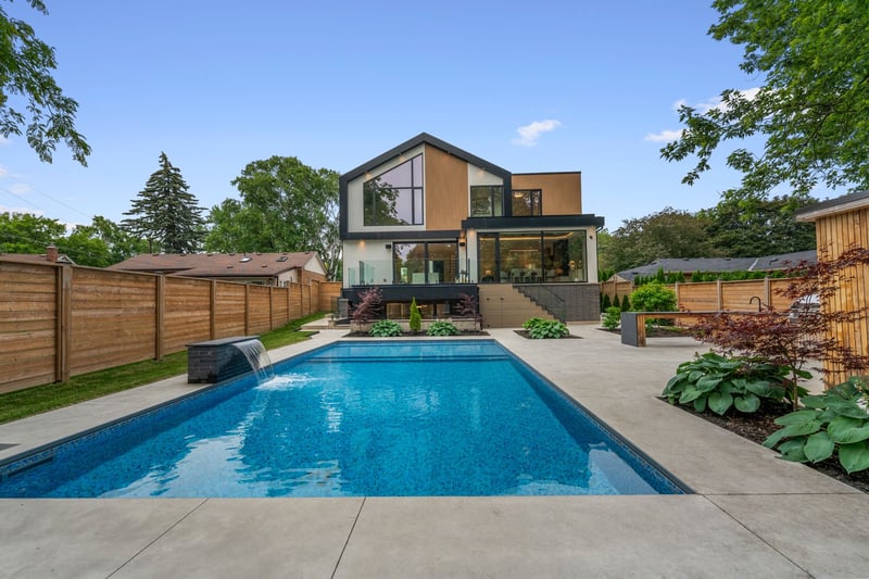 Luxury estate at 298 Strathcona Drive, Burlington, ON — photo 32