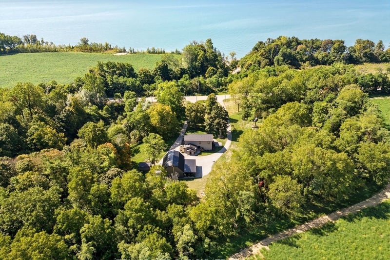 Luxury estate at 115 Lakeshore Road, Port Burwell, ON — photo 9