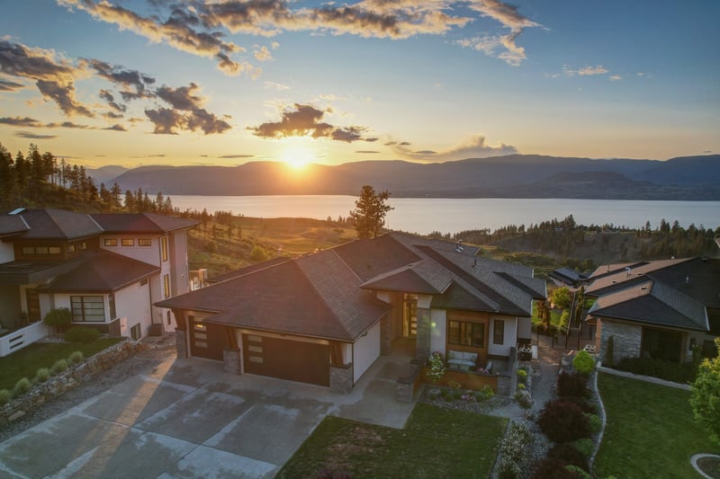 Luxury estate at 5710 Jasper Way, Kelowna, BC — photo 2