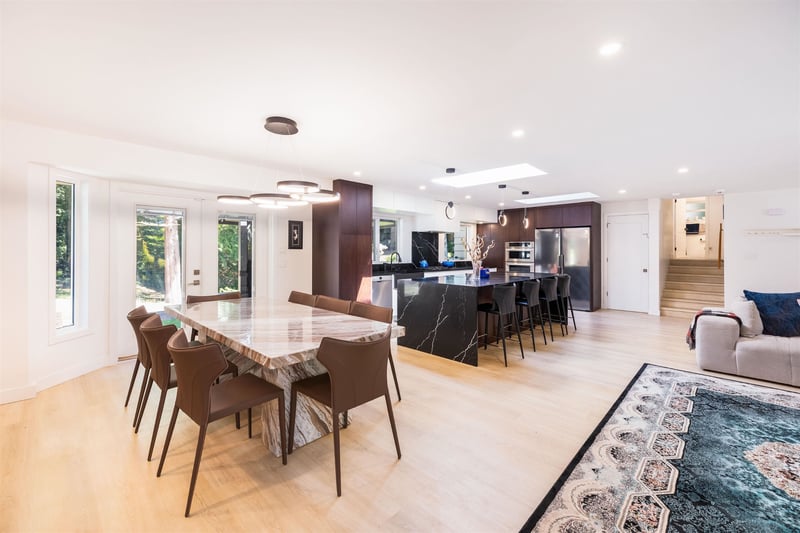 Luxury estate at 3965 Viewridge Place, West Vancouver, BC — photo 5
