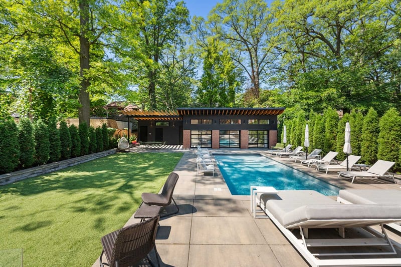 Luxury estate at 128 Lyndhurst Avenue, Toronto, ON — photo 2