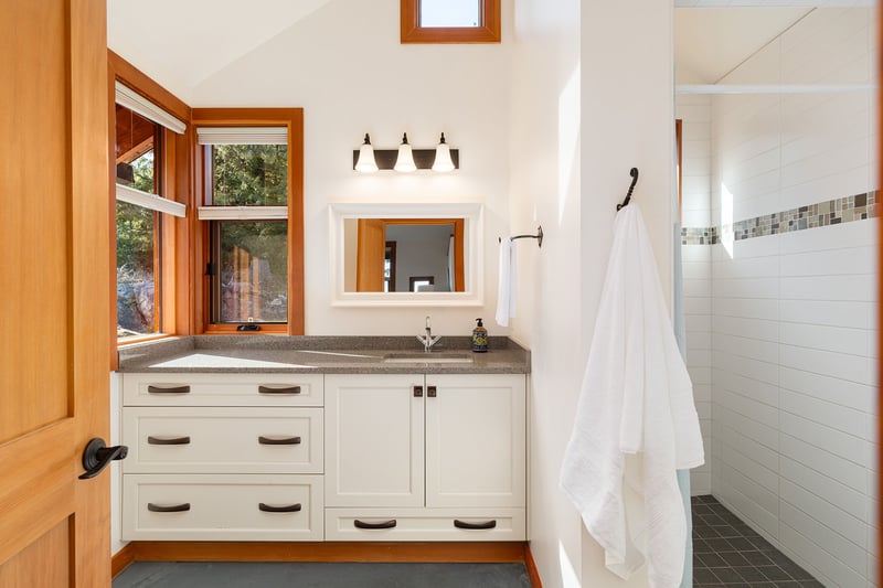 Luxury estate at 1004 Cowan Point Drive, Bowen Island, BC — photo 14