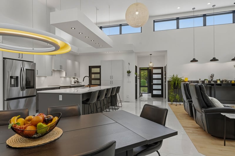 Luxury estate at 907 Rue des Lievres, Farnham, QC — photo 7