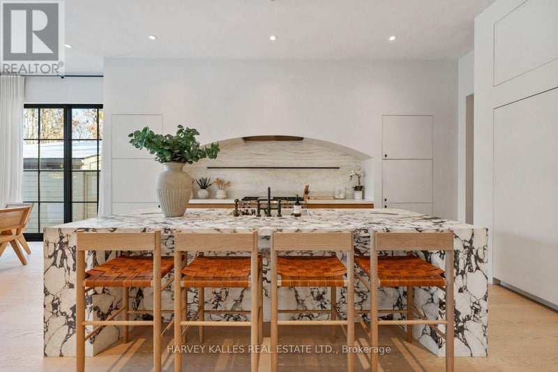 Luxury estate at 424 Lytton Boulevard, Toronto, ON — photo 9