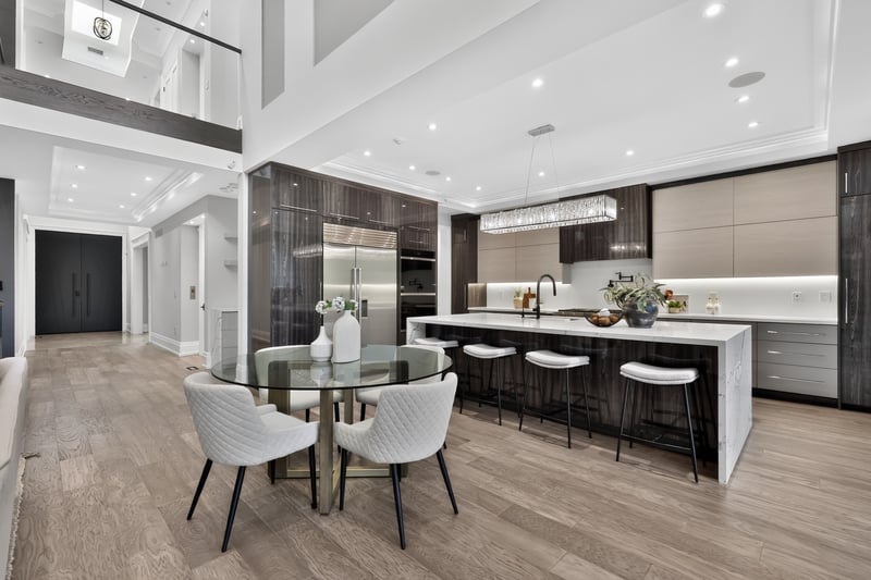 Luxury estate at 533 Carson Lane, Oakville, ON — photo 12