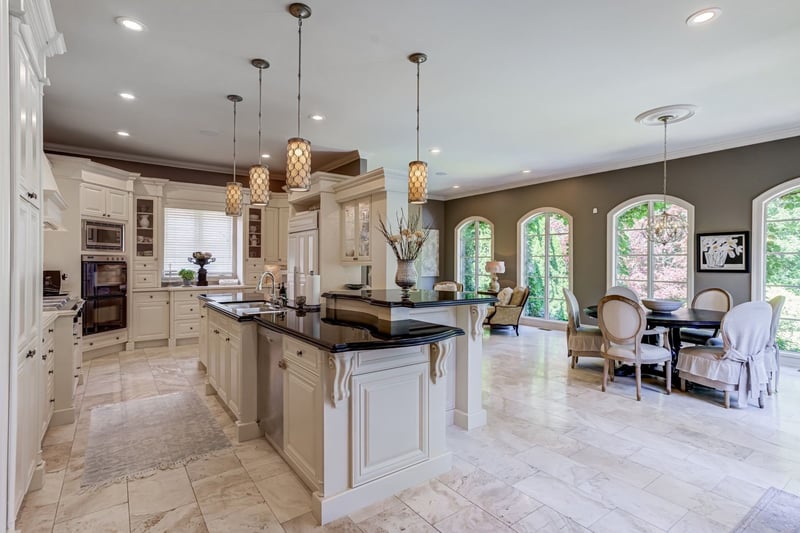 Luxury estate at 21 Harrington Place, Hamilton, ON — photo 9
