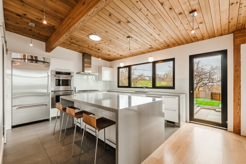 Luxury estate at 1970 Rue du Sommet-Trinité, St-Bruno-de-Montarville, QC — photo 14