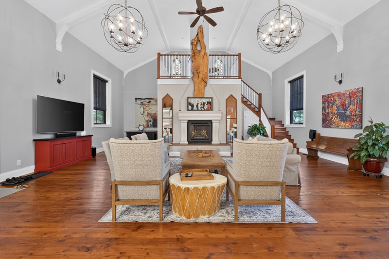 Luxury estate at 45 McMurray Street, Bracebridge, ON — photo 3
