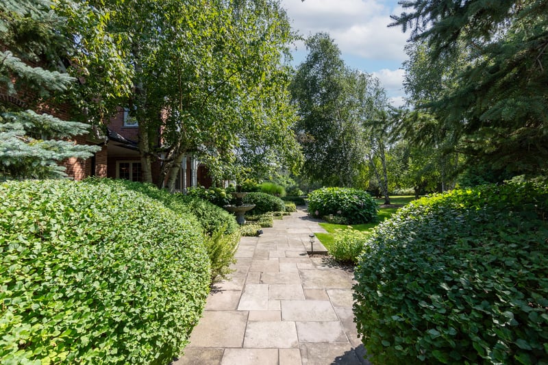 Luxury estate at 3 Rutland Hill Court, Caledon East, ON — photo 9