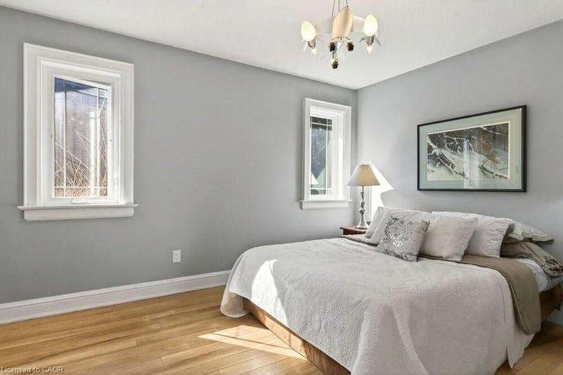 Luxury estate at 389 Clarendon Drive, Hamilton, ON — photo 12