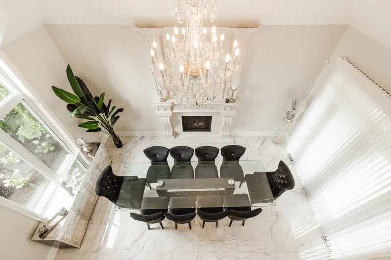 Luxury estate at 524 Rue des Falaises, Mont-Saint-Hilaire, QC — photo 6