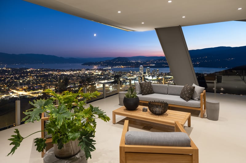 Luxury estate at Kelowna — photo 11